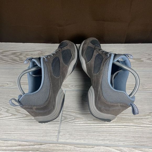 Clarks Brown Suede Blue Mesh Walking Shoe Sneaker Womens 10.5 Wide - Picture 5 of 9